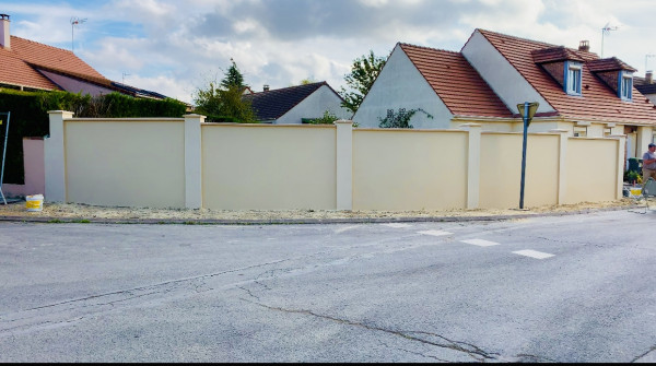 Réalisation d’un mur de clôture Ravalé à Dammartin-en-Goële | DANIEL GUEGAN 