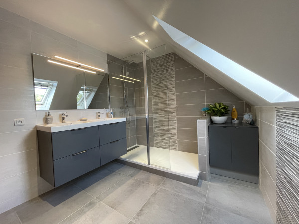 Rénovation d'une salle de bain mansardé à Dammartin-en-Goële