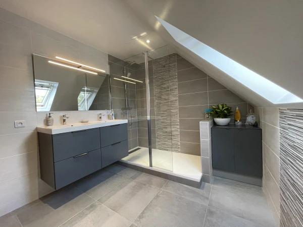 Rénovation d'une salle de bain mansardé à Dammartin-en-Goële