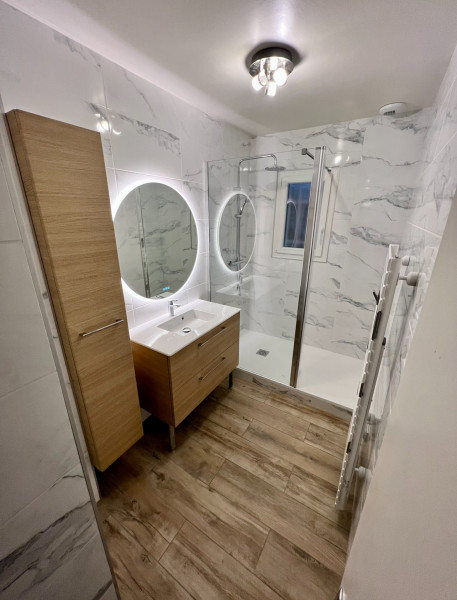 Salle de bain Marbre-Parquet Nanteuil-le-Haudoin